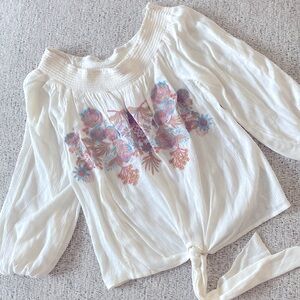 Andree by Unit off the shoulder tie front top.